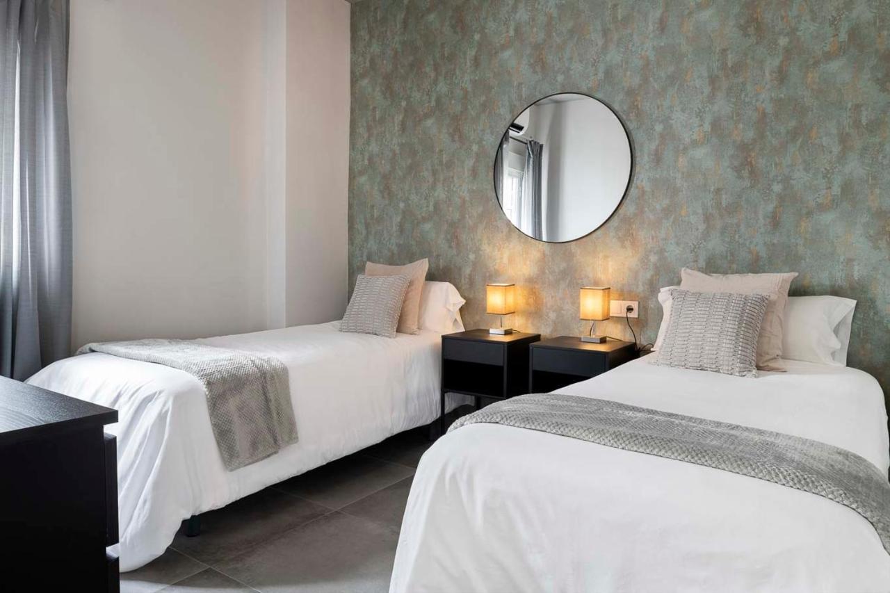 Rivero Suite Apartments Севілья Екстер'єр фото